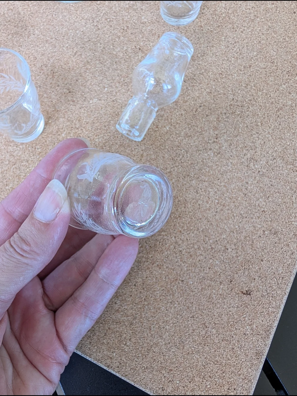 Vintage Italian Etched Glass Decanter With 6 Shot Glass Set